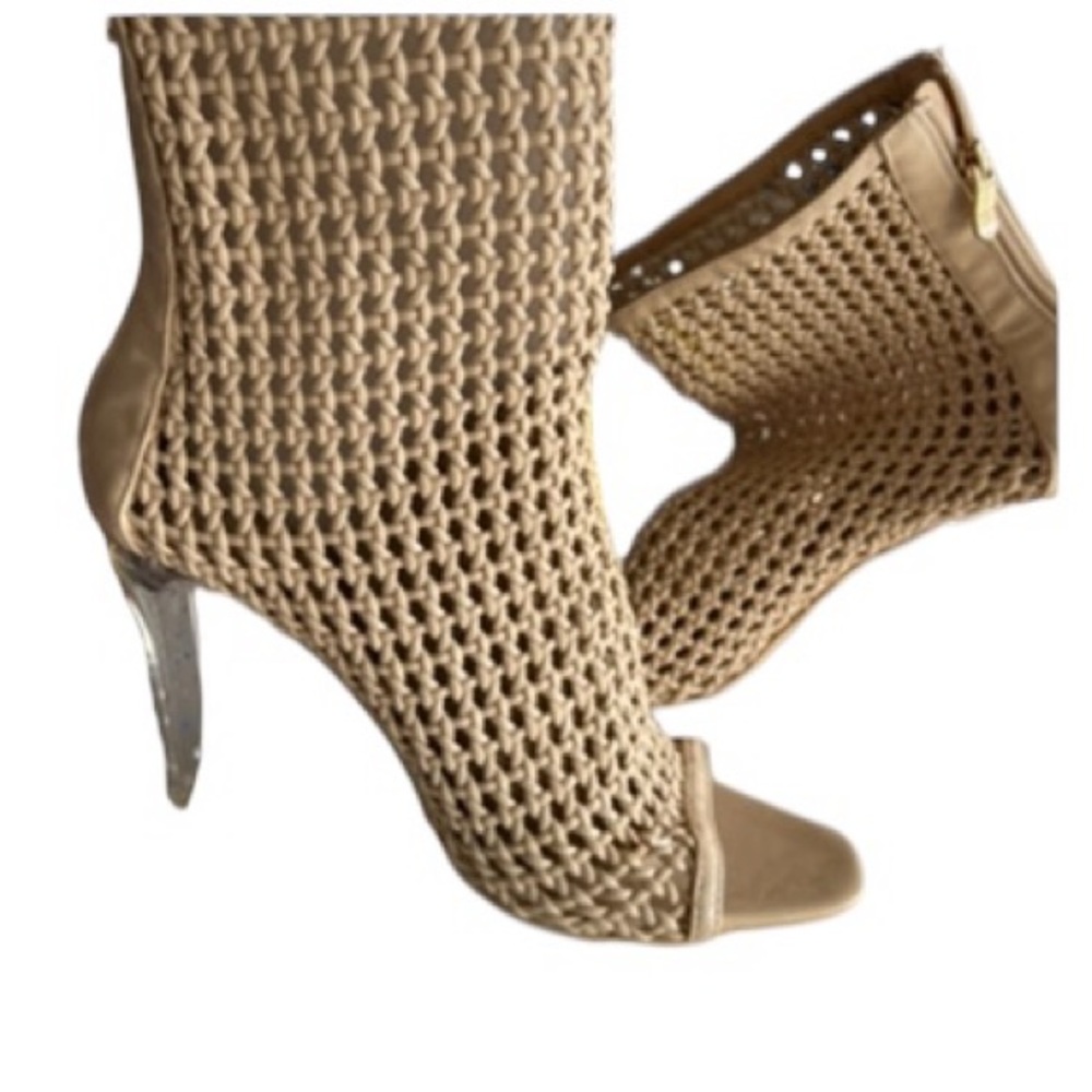 Elegant Tan Women's Heeled Sandals